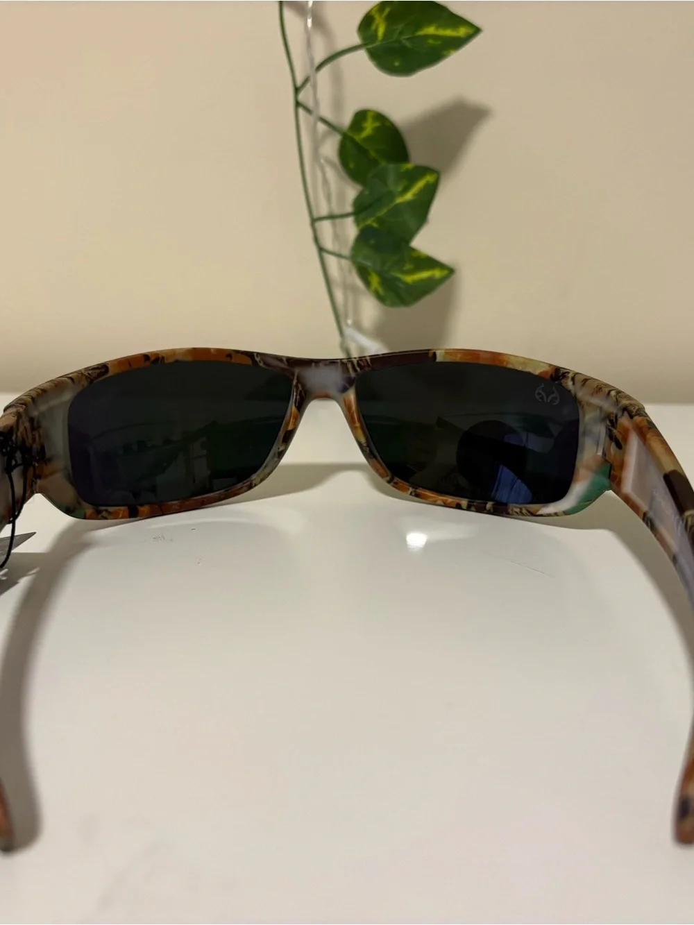 Realtree Camo Wrap Sunglasses with Green-Gold Mirrored Lenses